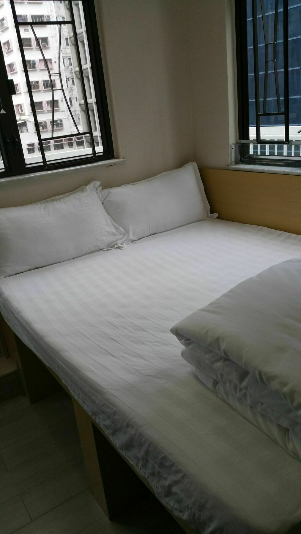 Sunrise Royal - Boutique Hostel كاولون المظهر الخارجي الصورة